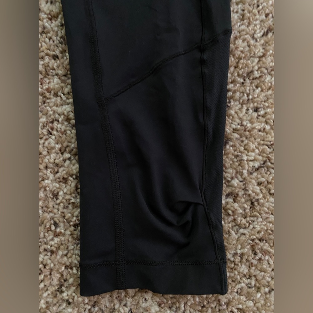 Lululemon Athletica capri leggings Skirt skort black Stretch size 2 wz bag - Picture 9 of 9